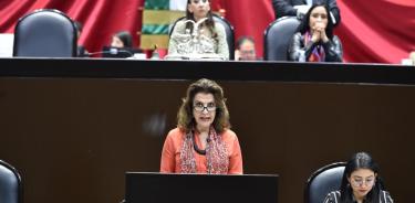 La diputada panista María Elena Pérez-Jaén Zermeño, en contra de la Ley General de Operación de Registros Civiles.
