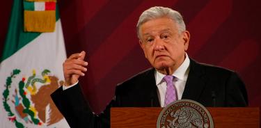 López Obrador asegura que la economía está bien, minimiza la crisis en EU