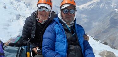 Badía Bonilla y Mauricio López, matrimonio mexicano y alpinistas de altura extrema.