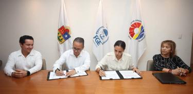 La Presidenta Municipal, Ana Paty Peralta y el Fiscal General del Estado de Quintana Roo, Óscar Montes de Oca, llevaron a cabo la firma de convenio de colaboración entre el Ayuntamiento de Benito Juárez y la FGE