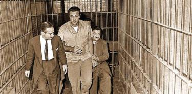 En México, Frank Corenevski, antiguo soldado y ladrón y defraudador estadunidense, escaló su propio parámetro criminal: se convirtió en asesino.