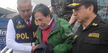 El expresidente Toledo bala del avión que lo trasladó de San Francisco a Lima