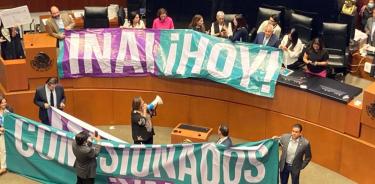 Oposición toma tribuna en Senado en protesta por que Morena rechazo comisionado del INAI