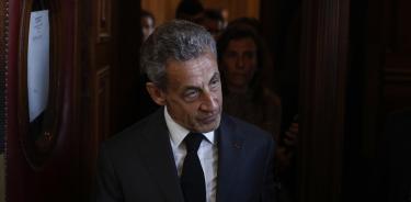 Sarkozy abandonó el juzgado después de que el tribunal de apelación confirmara su condena por corrupción.