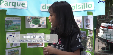 Las hermanas Michelle y Padme Gómez Tenorio, de 5 y 9 años, convirtieron un basurero de su colonia en un parque para los habitantes de su colonia