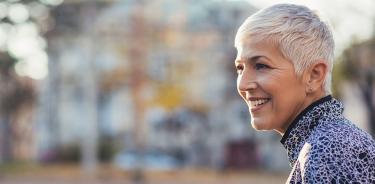 Al llegar a los 50 años, la mujer entra en una nueva etapa de la vida:la menopausia y con el tratamiento adecuado puede llevar muy bien los síntomas que se presentan