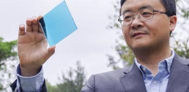 El profesor Li Gang inventó una técnica novedosa para lograr una eficiencia revolucionaria con células solares orgánicas.