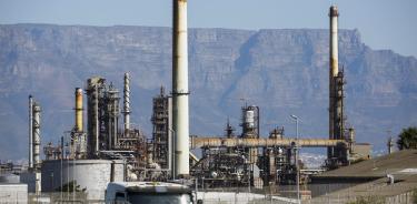 Imagen de archivo de la refinería de Chevron en Ciudad del Cabo en Sudáfrica
