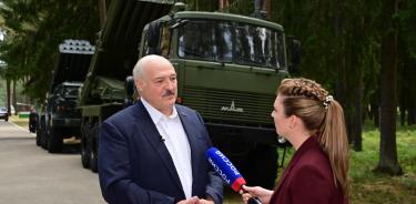 El presidente bielorruso Lukashenko habla para los medios sobre las armas nucleares tácticas rusas
