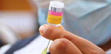 Vacunas a niñas de la Secundaria 116, Francisco Zarco, para prevenir el VPH