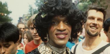Marsha P. Johnson en una marcha LGBT