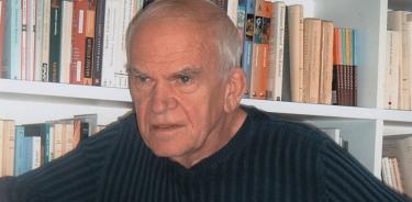 El escritor checo Milan Kundera falleció este miércoles en Francia a los 94 años de edad