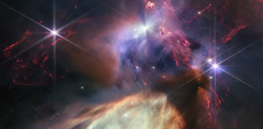 La imagen de Rho Ophiuchi obtenida por Webb nos permite presenciar con nueva claridad un período muy breve en el ciclo de vida de las estrellas.