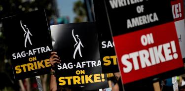 “Los Ángeles es una ciudad de sindicatos. Somos trabajadores unidos y lucharemos juntos y en solidaridad con nuestros compañeros de WGA”, expresó Fran Drescher  presidenta de SAG-AFTRA