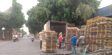 Retiran más de siete mil tarimas de la calzada Coltongo en Azcapotzalco