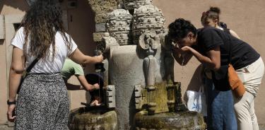 En Roma, la amplia red de 2,800 fuentes ha sido una valiosa ayuda para turistas y residentes