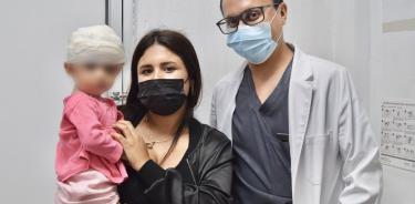 Médicos especialistas de IMSS-Bienestar, salvan la vida a pequeñita de un año de edad con una intervención craneal de alta complejidad y precisión