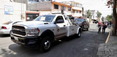 La alcaldesa encabezó un operativo más para retirar vehículos de vialidades.