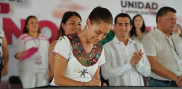 Sheinbaum firma Acuerdo de Unidad en Manzanillo, Colima