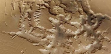 El sistema de valles de rift Noctis Labyrinthus en Marte .