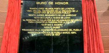 El nombre de Francisco Villa en el Muro de Honor en el Senado como General Revolucionario del Pueblo