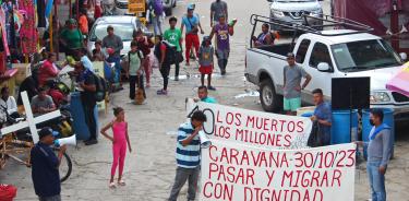 Migrantes marchan para exigir soluciones humanitarias en Tapachula