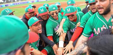 La novena tricolor festeja la medalla de tercer lugar obtenida