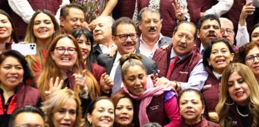 Diputados de Morena y sus aliados del PVEM y PT celebran la aprobación del PEF 2024 sin etiquetar recursos para rehabilitar Acapulco, Guerrero, principalmente.