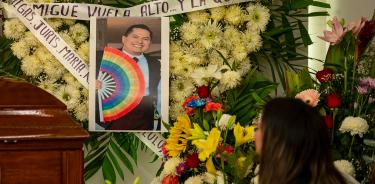 La familia de Jesús Ociel Baena realizó este miércoles su funeral, en el que cuestionaron a la Fiscalía de Aguascalientes por concluir en un día que murió a manos de su pareja