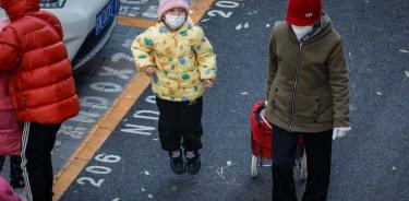 China enfrenta un creciente brote de neumonía entre los niños