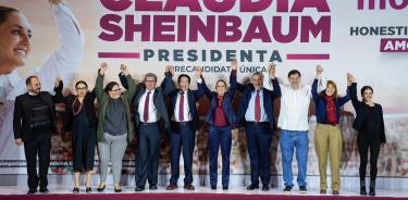 La candidata ùnica presidencial por Morena, Claudia Sheinbaum, presentó a su equipo de precampaña con miras a los comicios electorales del 2024