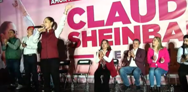 Claudia Sheinbaum acudió a Guanajuato en donde se reunió con simpatizantes y entregó la constanciade precandidata única aAlma Alcaraz, a la gubernatura de la entidad