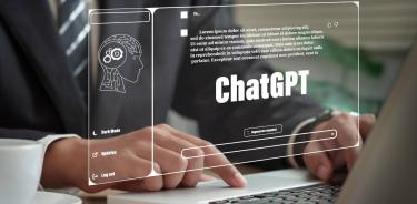 Sólo en el mes de noviembre de 2023 el procesador de lenguaje con IA ChatGPT 3.5 reportó tener mil 721 millones de interacciones.