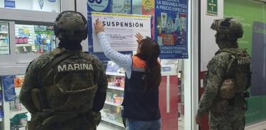 Elementos de la Marina participaron en operativos aplicados contra la venta irregular de químicos en farmacias de Culiacán, Sinaloa.