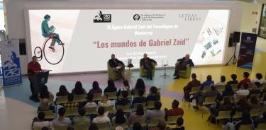El Tec de Monterrey realizó el conversatorio “El mundo de Gabriel Zaid” en el que participaron los escritores Christopher Domínguez y Enrique Krauze, los dos a la derecha.