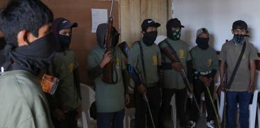 Menores son incorporados a las autodefensas hoy en la comunidad de Ayahualtempa, municipio de José Joaquín de Herrera, estado de Guerrero (México).
