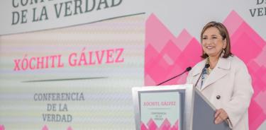 Xóchitl Gálvez en su mañanera pide a AMLO limpiar su nombre de acusaciones sobre presunto financimiento de crimen organizado a su campaña del 2006