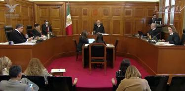 La ministra Yasmín Esquivel (der) presentó  un proyecto de invalidez de reformas en materia de administración hídrica en Coahuila.