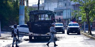 Este domingo hombres armados prendieron fuego a un camión urbano de la ruta Caleta- 1 de Mayo, luego de bajar a los pasajeros y al chofer/CUARTOSCURO/