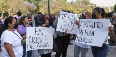 Antorchistas se manifiestan en Eje Central Artes; exigen plan ante crisis hídrica