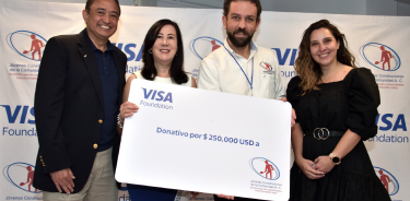 Fundación Visa entrega donativo para abordar la educación de los jóvenes en riesgo