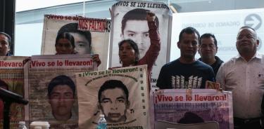 Padres de los 43 normalistas de Ayotzinapa exigen justicia a casi 10 años de la tragedia/CUARTOSCURO/