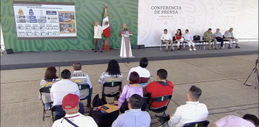 El secretario de Marina, Rafael Ojeda, presentó in informe sobre seguridad púbica en Veracruz.