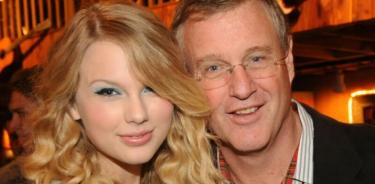 Taylor Swift y su papá Scott Swift.