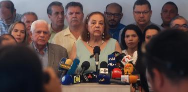 Corina Yoris, sustituta de la inhabilitada líder opositora, María Corina Machado, tras anunciar que el régimen impidió su candidatura