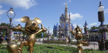 El acuerdo de hoy no afecta la demanda interpuesta por Disney en una corte federal de Florida, en la que la compañía alegaba que DeSantis usó su poder político como arma de represalia