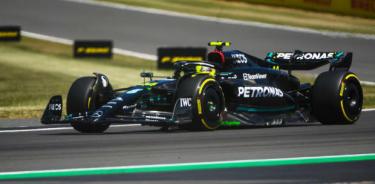 Lewis Hamilton abandonó por un problema en el motor en el Gran Premio de Australia