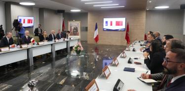 Marruecos y Francia acordaron este jueves acelerar la cooperación industrial en sectores como la automoción, la aeronáutica y el transporte ferroviario para reforzar sus intercambios en un momento de regionalización de las cadenas de valor.