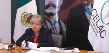 La canciller Alicia Bárcena dirige un mensaje a los países miembros de la CELAC por el caso del allanamiento a la embajada de México en Ecuador, por las fuerzas del orden