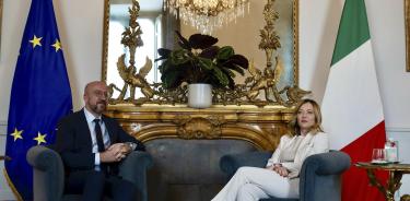 La primera ministra italiana, Giorgia Meloni, mantiene una reunión con el presidente del Consejo Europeo, Charles Michel, sobre la cuestión migratoria este jueves en Roma